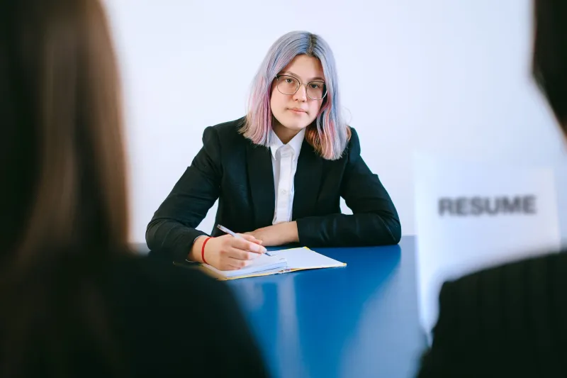 Guilty by Association: How Recruiters Punish Workers Who Left Sinking Ships Before the Flood